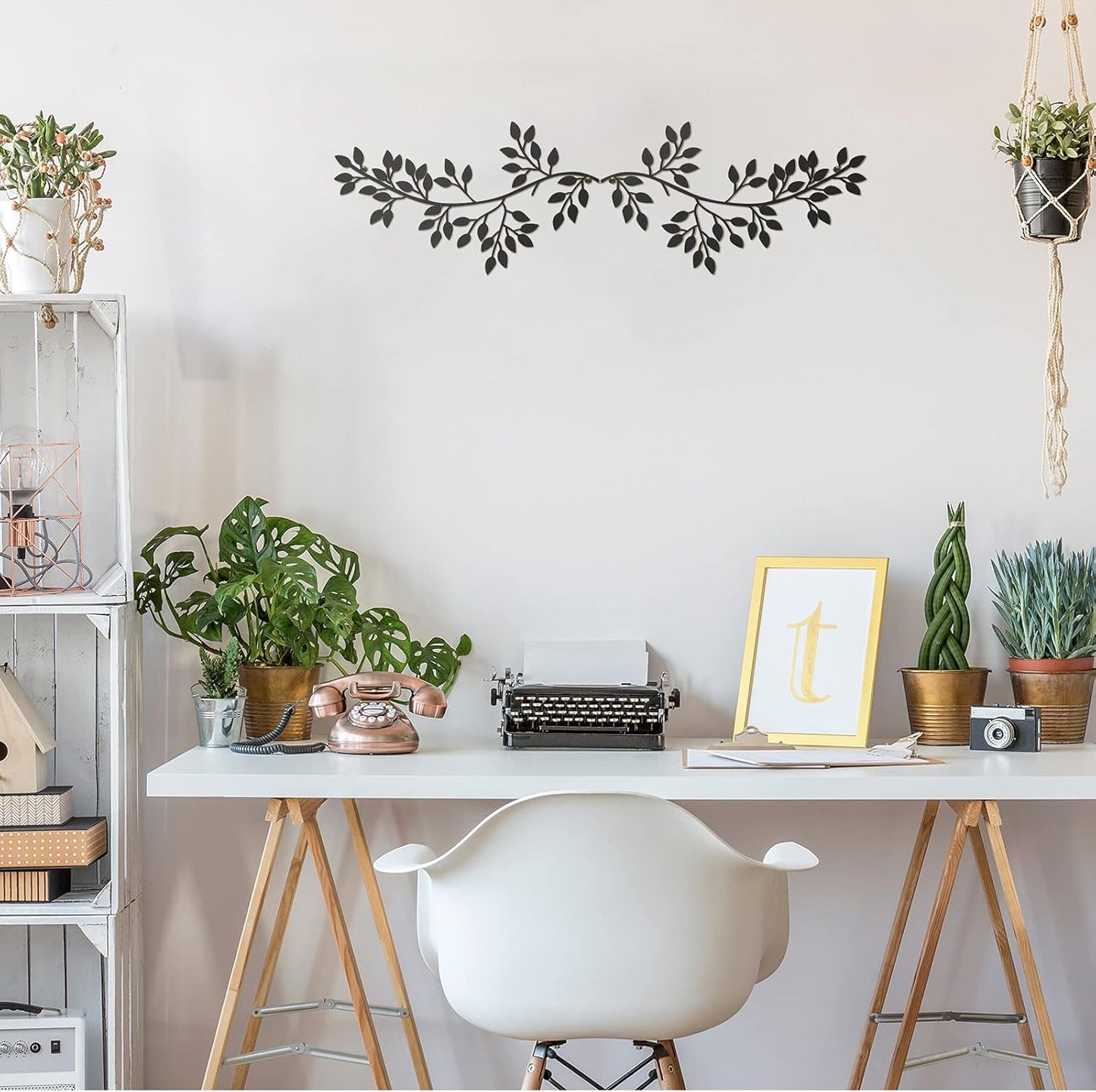 2-Pack Metal Leaf Wall Decor – Minimalist Black Branch Wall Hanging Art Set